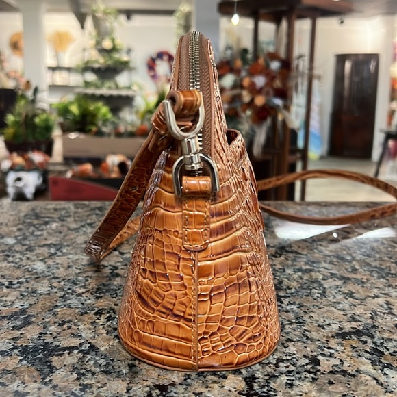 Beautiful Brahmin crossbody purse - Picture 12 of 13